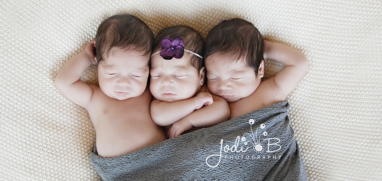 newborn triplets photography